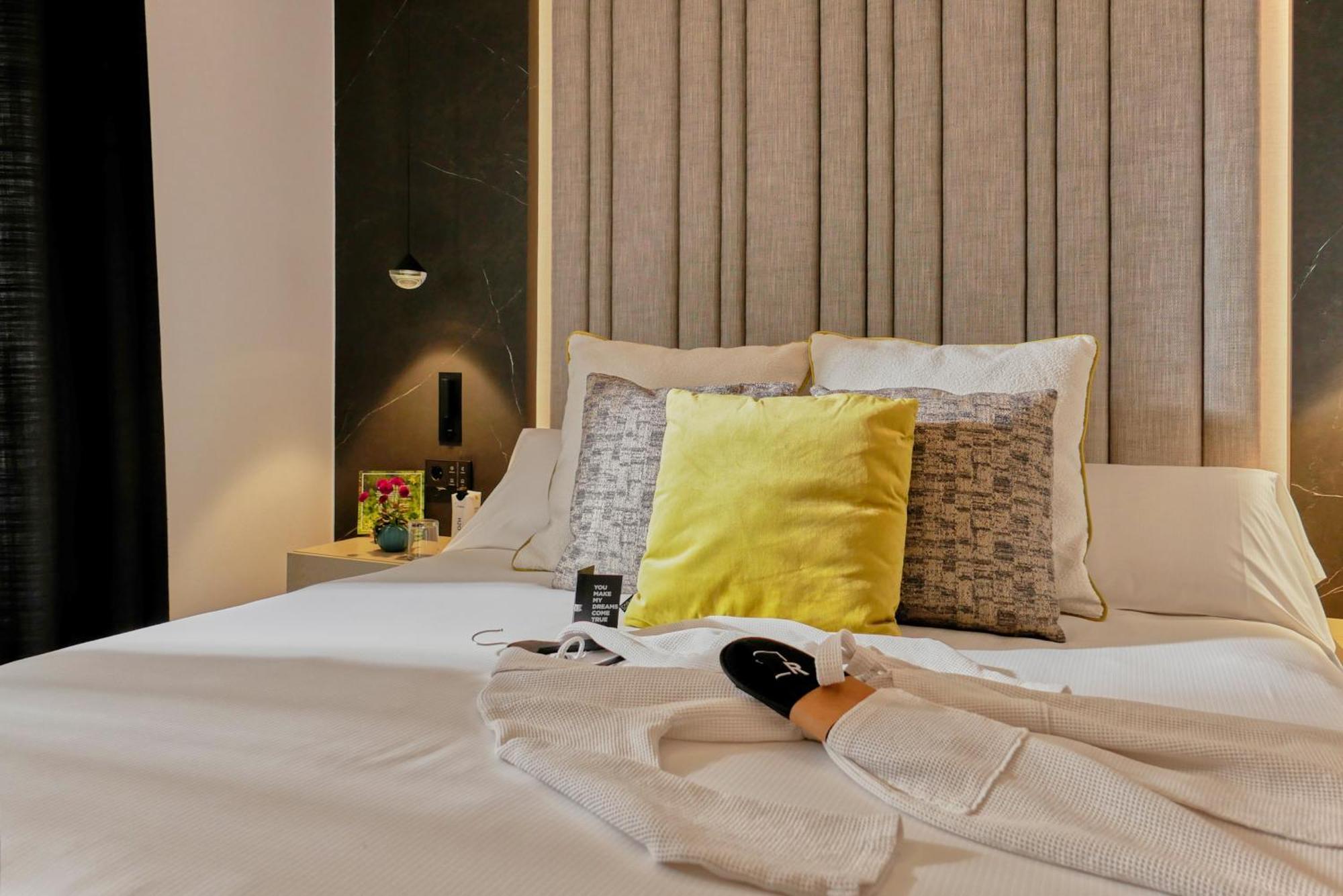 Hotel Regina Madrid Esterno foto
